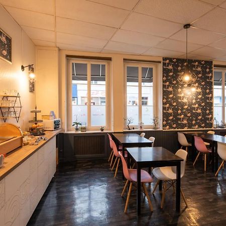 Logis Hotel Au Croissant Buzançais Eksteriør bilde