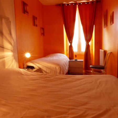 Logis Hotel Au Croissant Buzançais Rom bilde