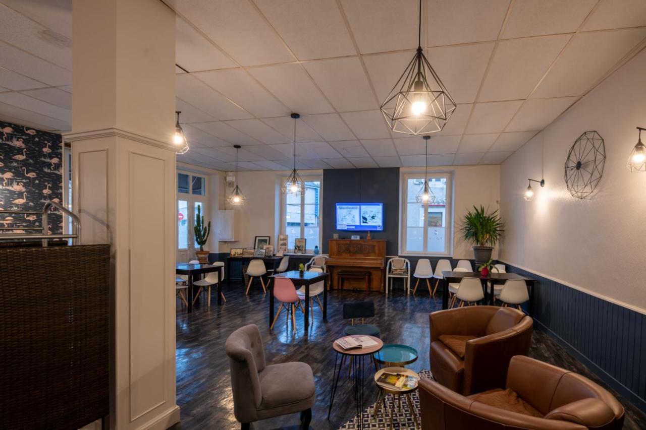 Logis Hotel Au Croissant Buzançais Eksteriør bilde