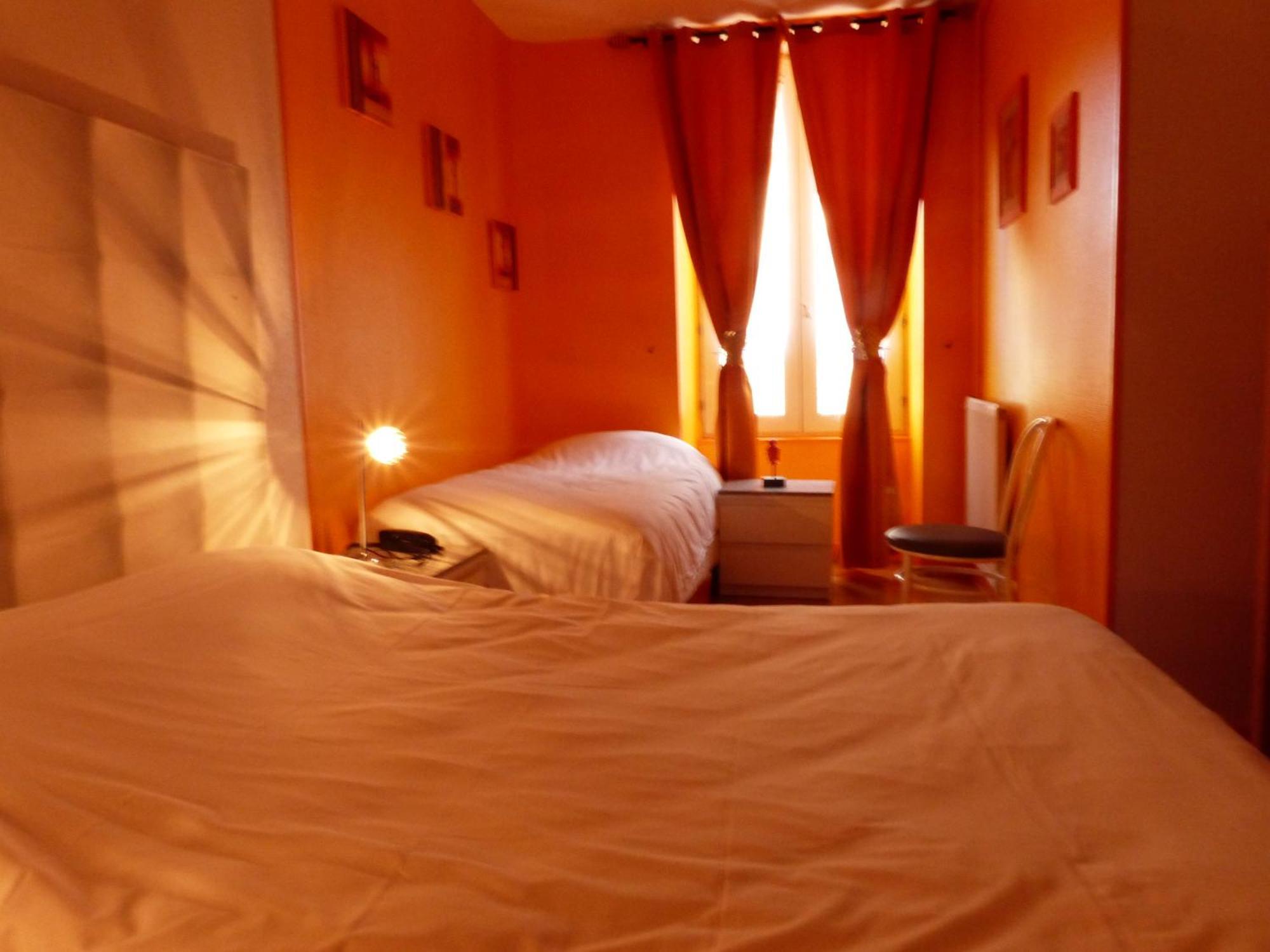Logis Hotel Au Croissant Buzançais Rom bilde