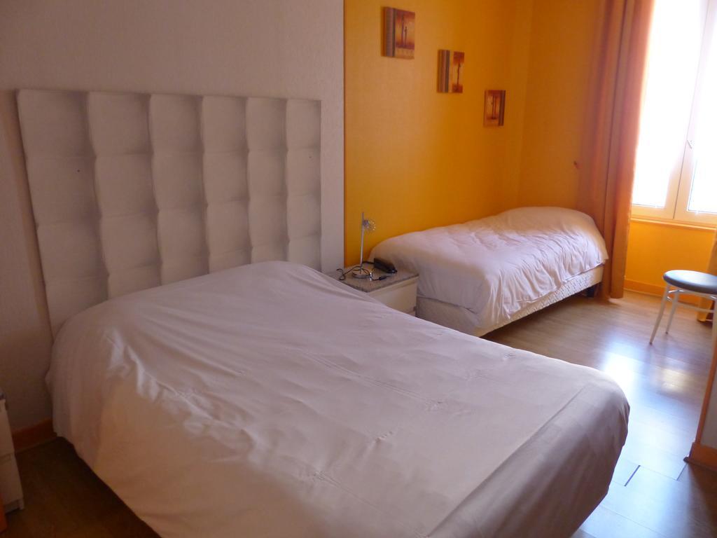 Logis Hotel Au Croissant Buzançais Rom bilde