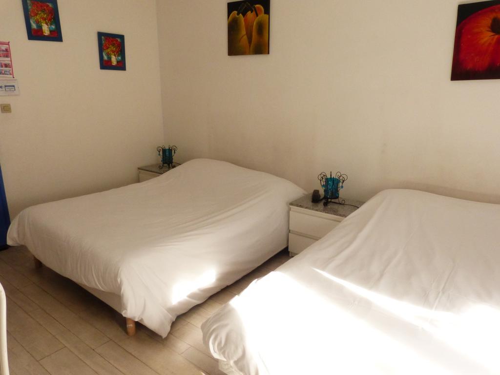 Logis Hotel Au Croissant Buzançais Rom bilde